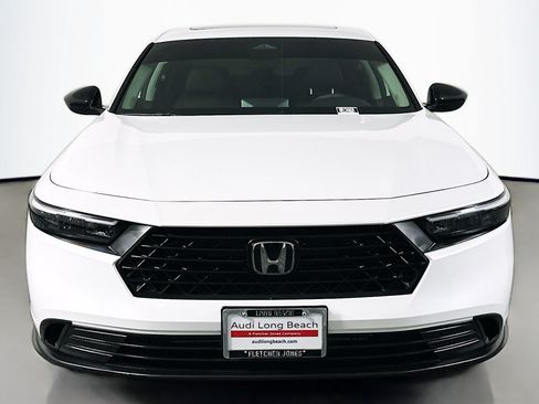 Used 2025 Honda Accord SE image 2