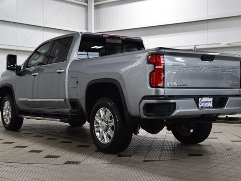 Used 2025 Chevrolet Silverado 2500 High Country w/ Z71 Off-Road Package AWD/4WD image 6