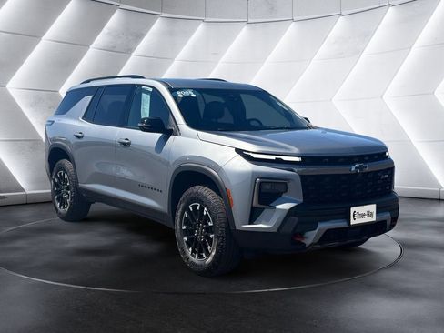 Certified 2025 Chevrolet Traverse Z71 AWD/4WD image 7