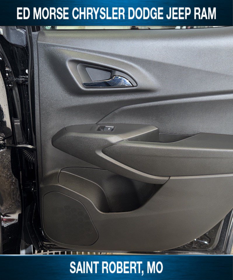 Used 2025 Chevrolet Trax LT w/ Driver Confidence Package FWD image 37