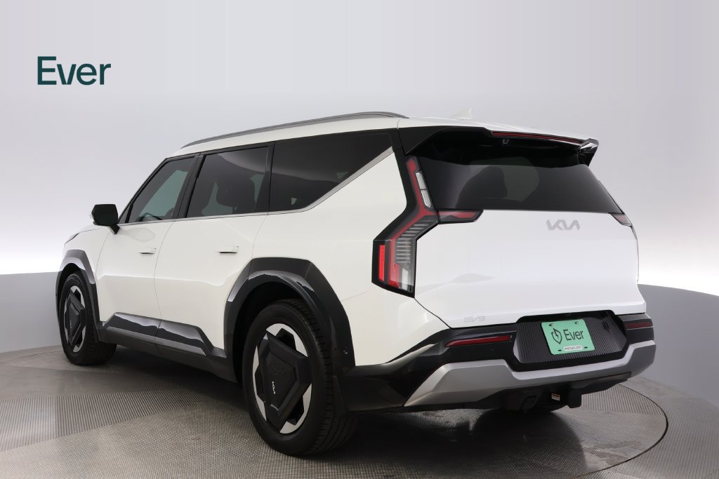 Used 2024 Kia EV9 Land AWD/4WD image 17
