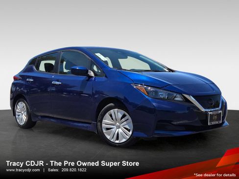 Used 2022 Nissan Leaf S FWD image 1