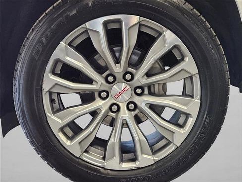 Used 2023 GMC Yukon Denali image 22