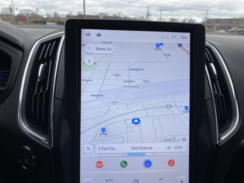 Used 2022 Ford Edge ST image 20