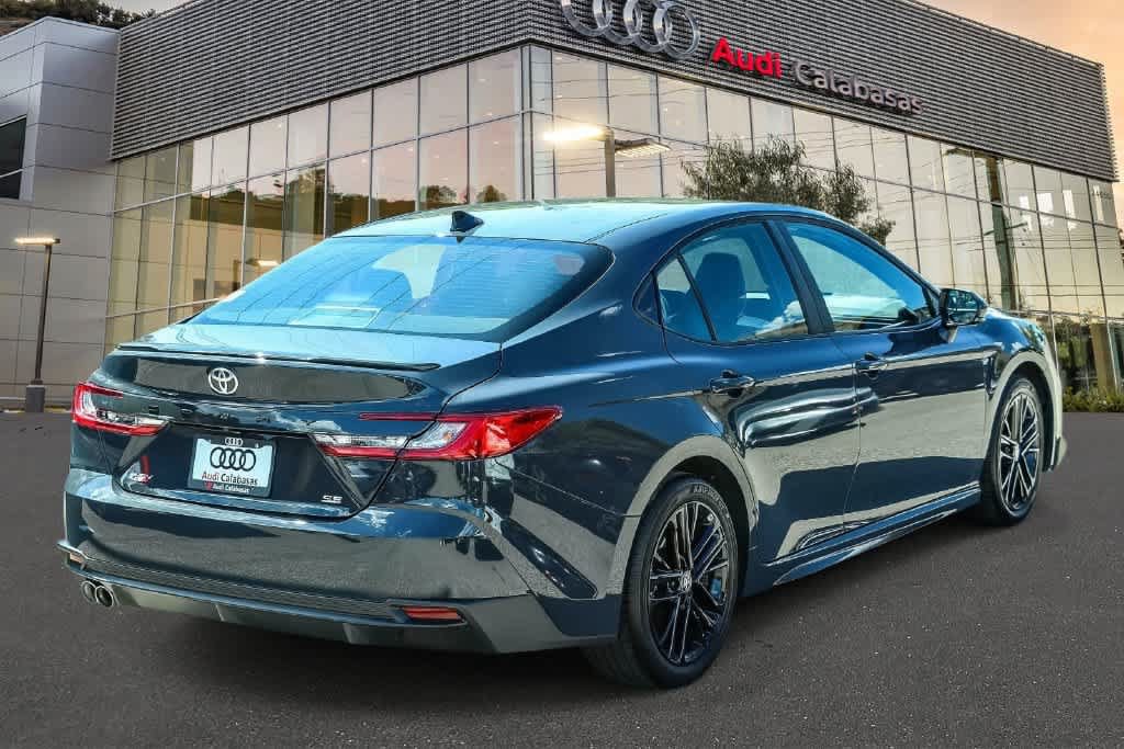 Used 2026 Toyota Camry SE FWD image 6