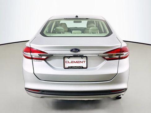 Used 2018 Ford Fusion SE FWD image 8