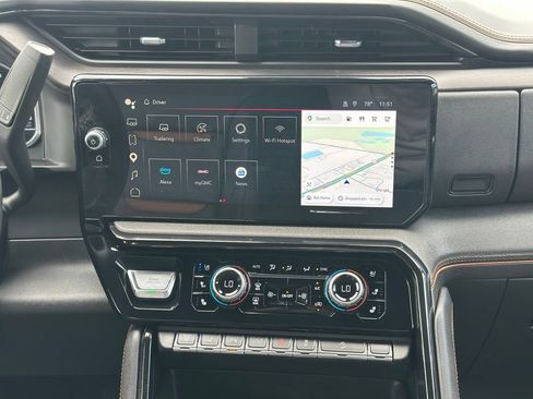 Used 2025 GMC Sierra 2500 AT4 AWD/4WD image 36