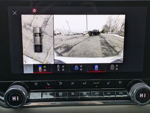 Certified 2024 GMC Canyon Denali image 22