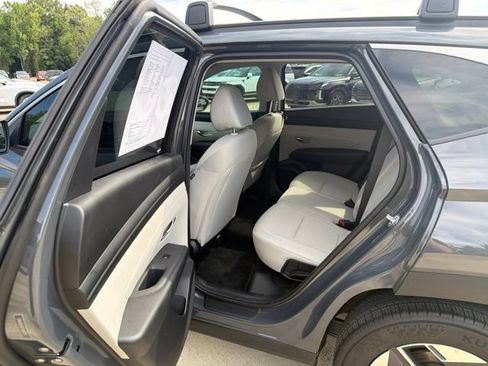 Used 2026 Hyundai Tucson SEL FWD image 17