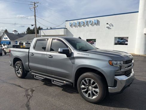 Used 2022 Chevrolet Silverado 1500 LT w/ Bed Protection Package image 2