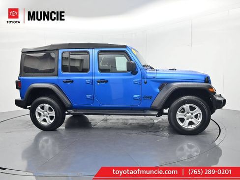 Used 2022 Jeep Wrangler Unlimited Sport AWD/4WD image 1
