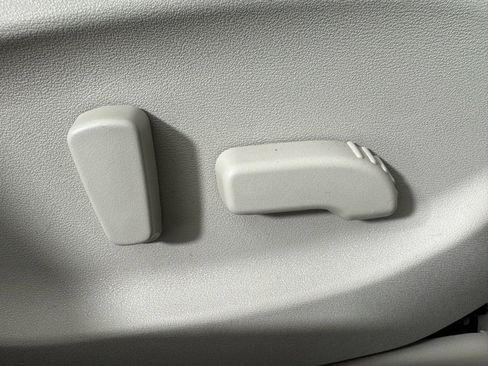 Used 2018 INFINITI Q50 Luxe w/ Sensory Package (Luxe) image 34