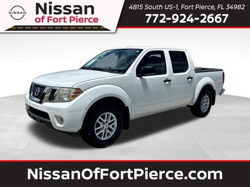 Used 2017 Nissan Frontier 2WD Crew Cab image 1