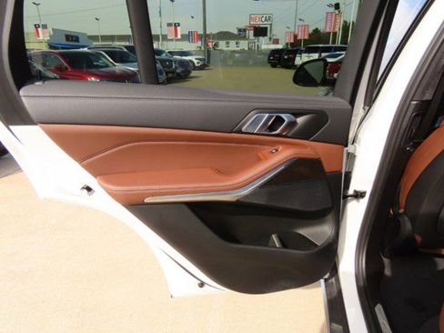 Used 2023 BMW X5 sDrive40i w/ Parking Assistance Package image 18