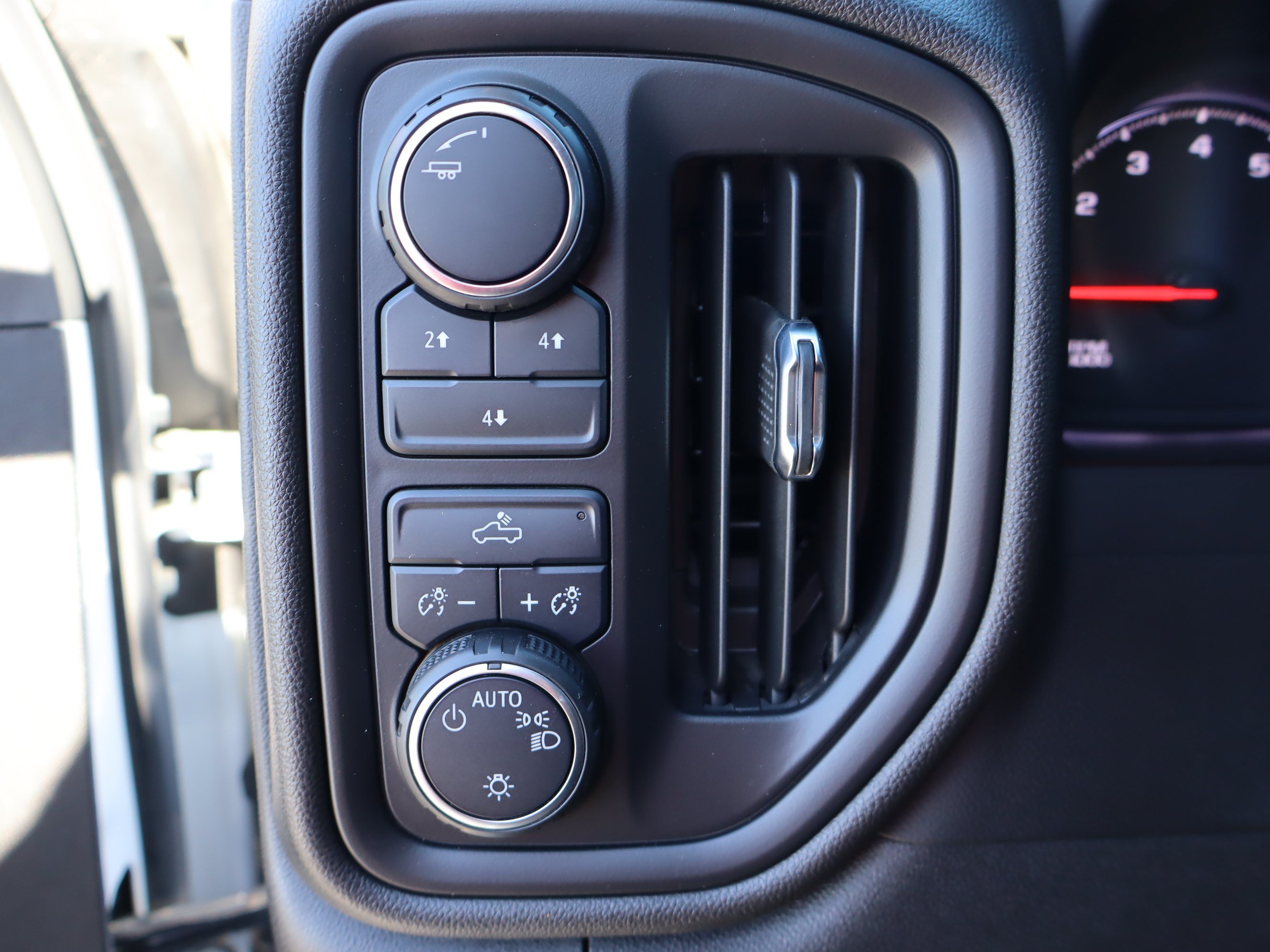 Used 2024 Chevrolet Silverado 2500 W/T w/ WT Convenience Package AWD/4WD image 20
