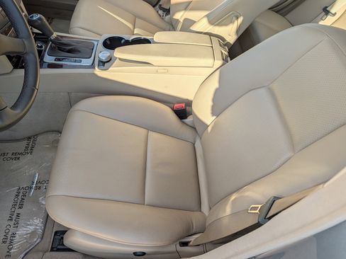 Used 2011 Mercedes-Benz C 300 Luxury image 16