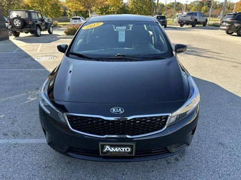 Used 2017 Kia Forte S image 3