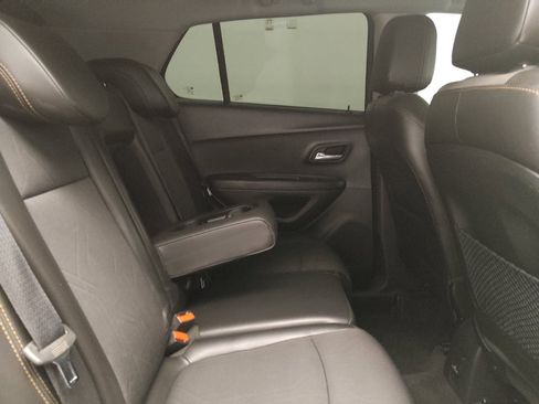 Used 2019 Chevrolet Trax LT w/ LT Convenience Package FWD image 19