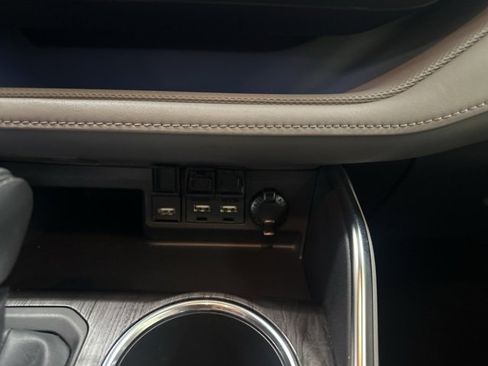 Certified 2020 Toyota Highlander Limited image 18