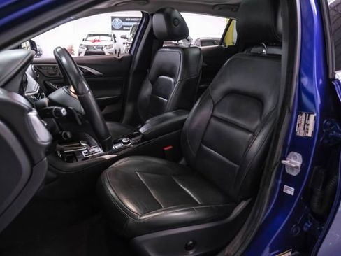 Used 2018 INFINITI QX30 Premium w/ Cargo Package image 28