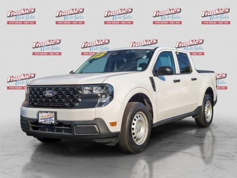 Used 2025 Ford Maverick XL w/ Equipment Group 102A AWD/4WD image 1