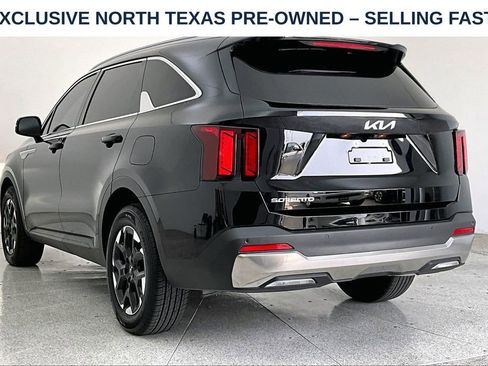 Used 2026 Kia Sorento S FWD image 17