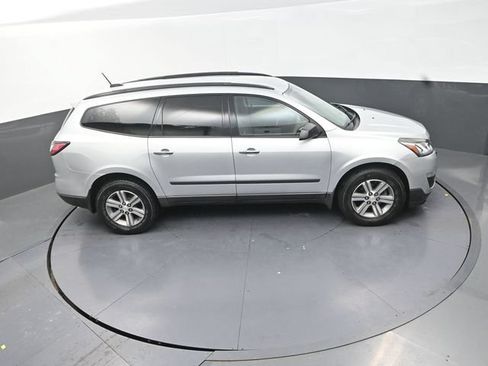 Used 2017 Chevrolet Traverse LS AWD/4WD image 30