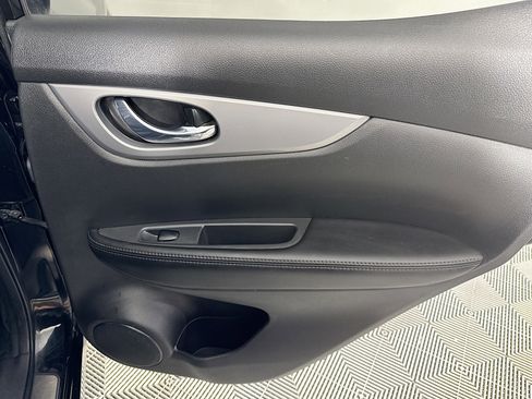 Used 2020 Nissan Rogue Sport SV w/ Technology Package image 27