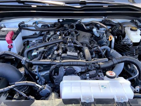Certified 2025 Toyota Tacoma SR5 RWD image 30