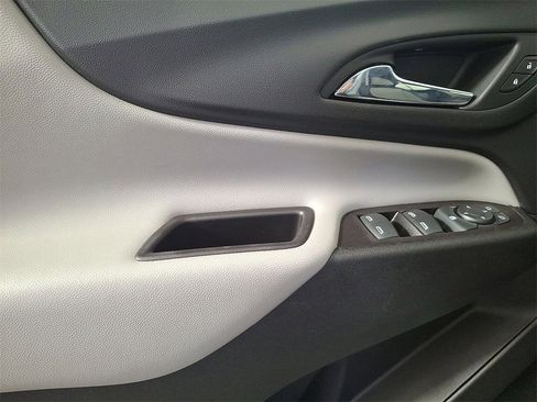 Used 2022 Chevrolet Equinox LT w/ LPO, Floor Liner Package image 15