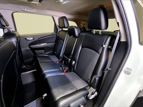 Used 2018 Dodge Journey Crossroad w/ Driver Convenience Group image 21