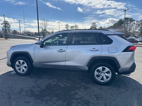 Used 2021 Toyota RAV4 LE image 20