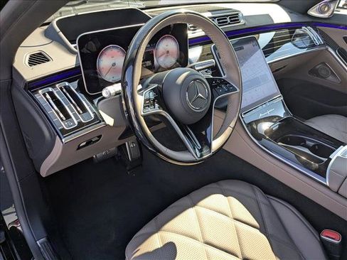New 2026 Mercedes-Benz Maybach S 580 4MATIC image 3
