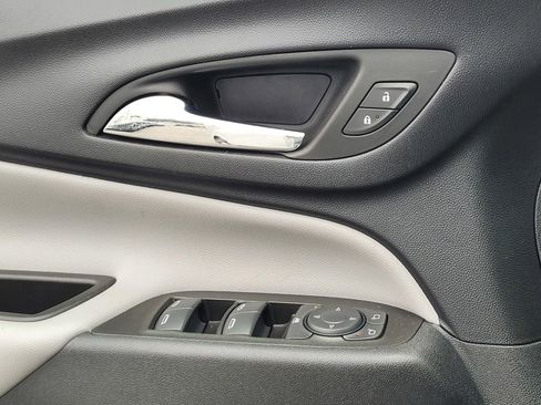 Used 2022 Chevrolet Equinox LS w/ LS Convenience Package FWD image 38
