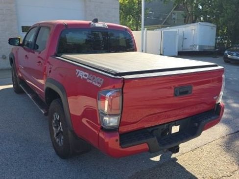 Used 2021 Toyota Tacoma TRD Off-Road w/ TRD Premium Off Road Package AWD/4WD image 3