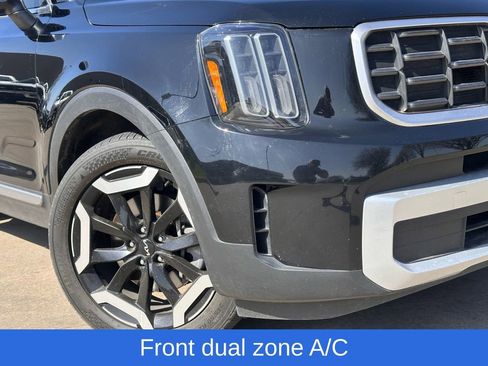 Used 2023 Kia Telluride S image 2