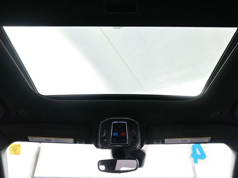 Used 2024 Jeep Grand Cherokee L Altitude image 19