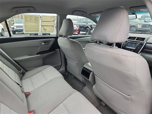 Used 2017 Toyota Camry LE image 28