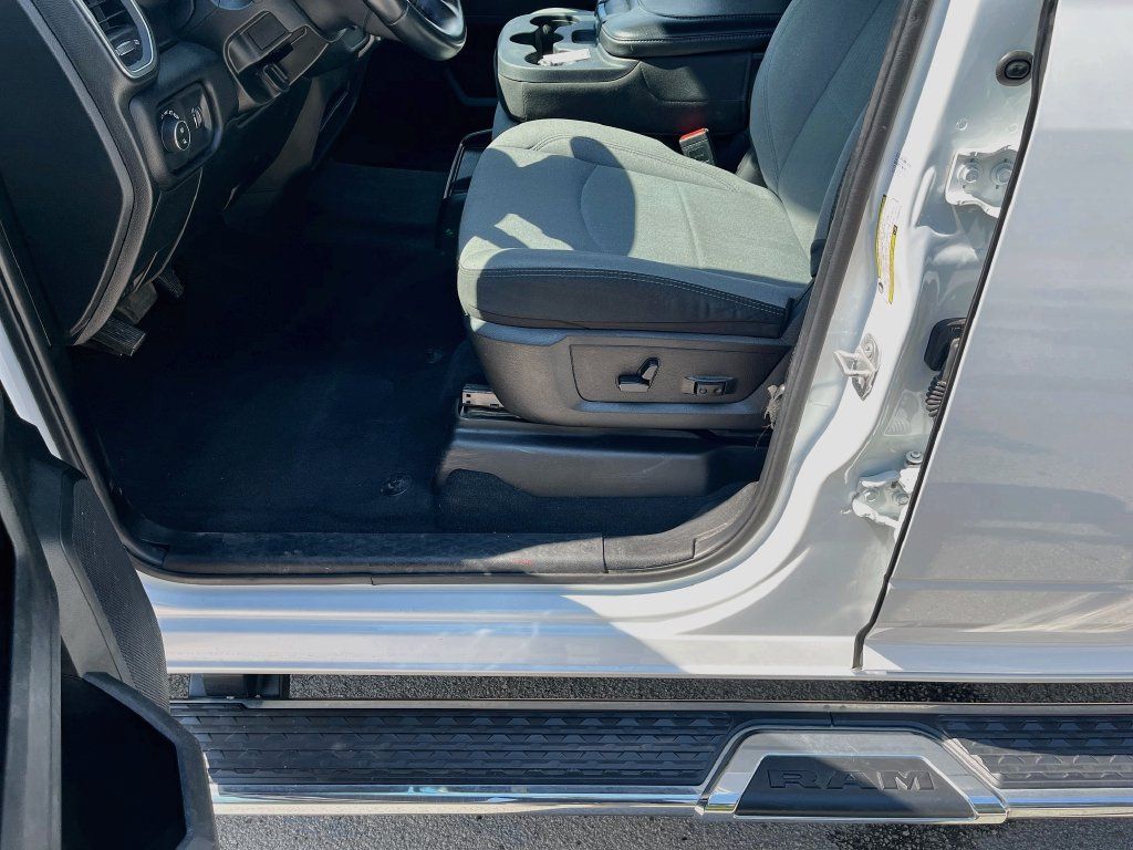 Used 2024 RAM 2500 Big Horn w/ Bed Utility Group AWD/4WD image 18