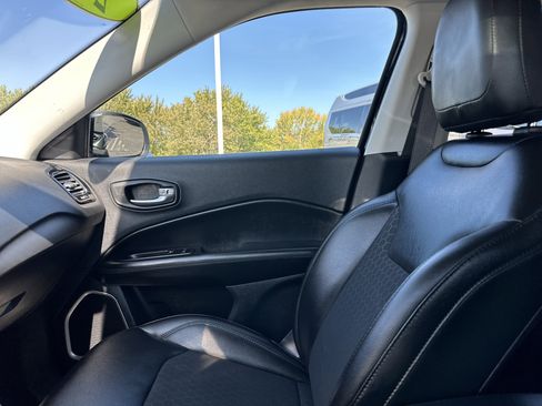 Used 2019 Jeep Compass Altitude image 22