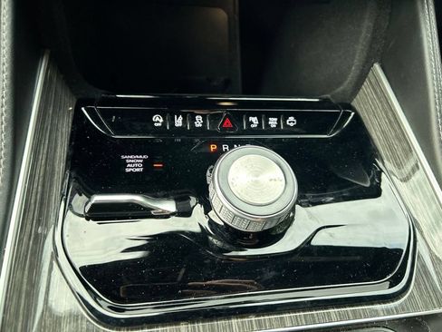 Used 2022 Jeep Wagoneer Series II AWD/4WD image 13