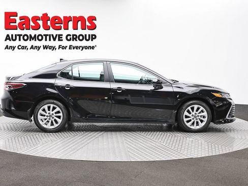 Used 2024 Toyota Camry LE image 4