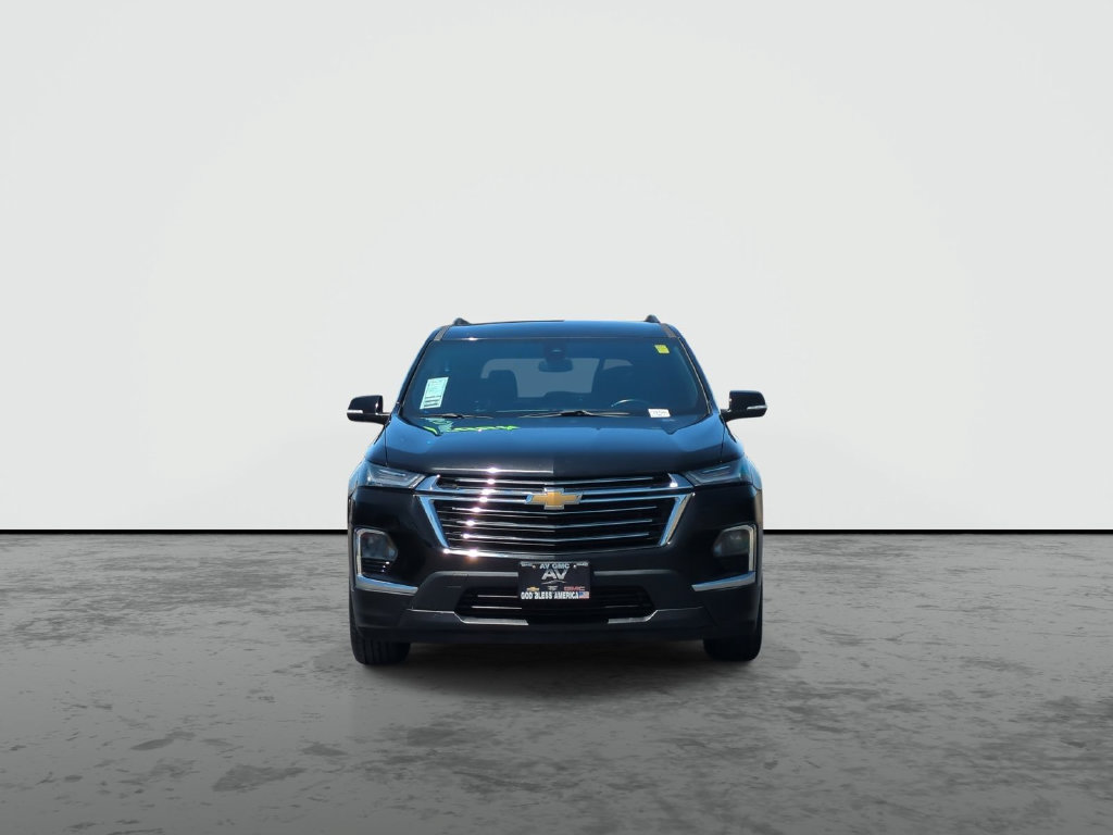 Used 2023 Chevrolet Traverse LT FWD image 3
