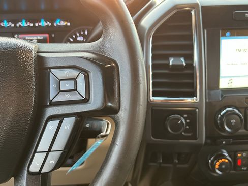 Used 2017 Ford F250 XLT w/ XLT Premium Package image 32