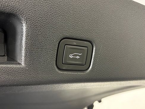 Used 2024 Chevrolet Traverse RS w/ LPO, Floor Liner Package AWD/4WD image 46