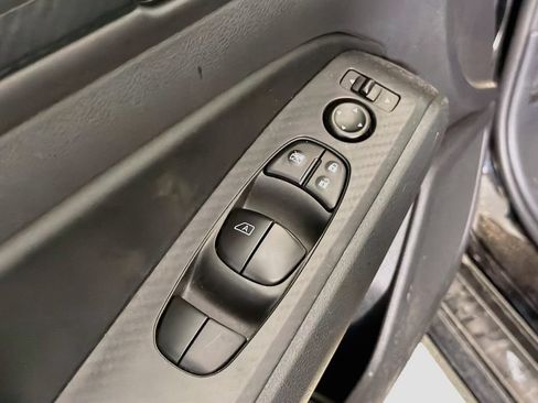 Used 2025 Nissan Altima 2.5 SV FWD image 21