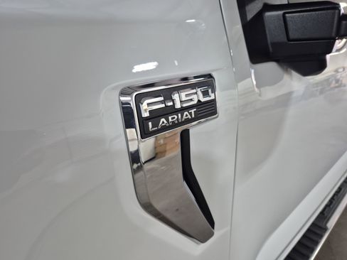 Used 2023 Ford F150 Lariat w/ Max Trailer Tow Package AWD/4WD image 33