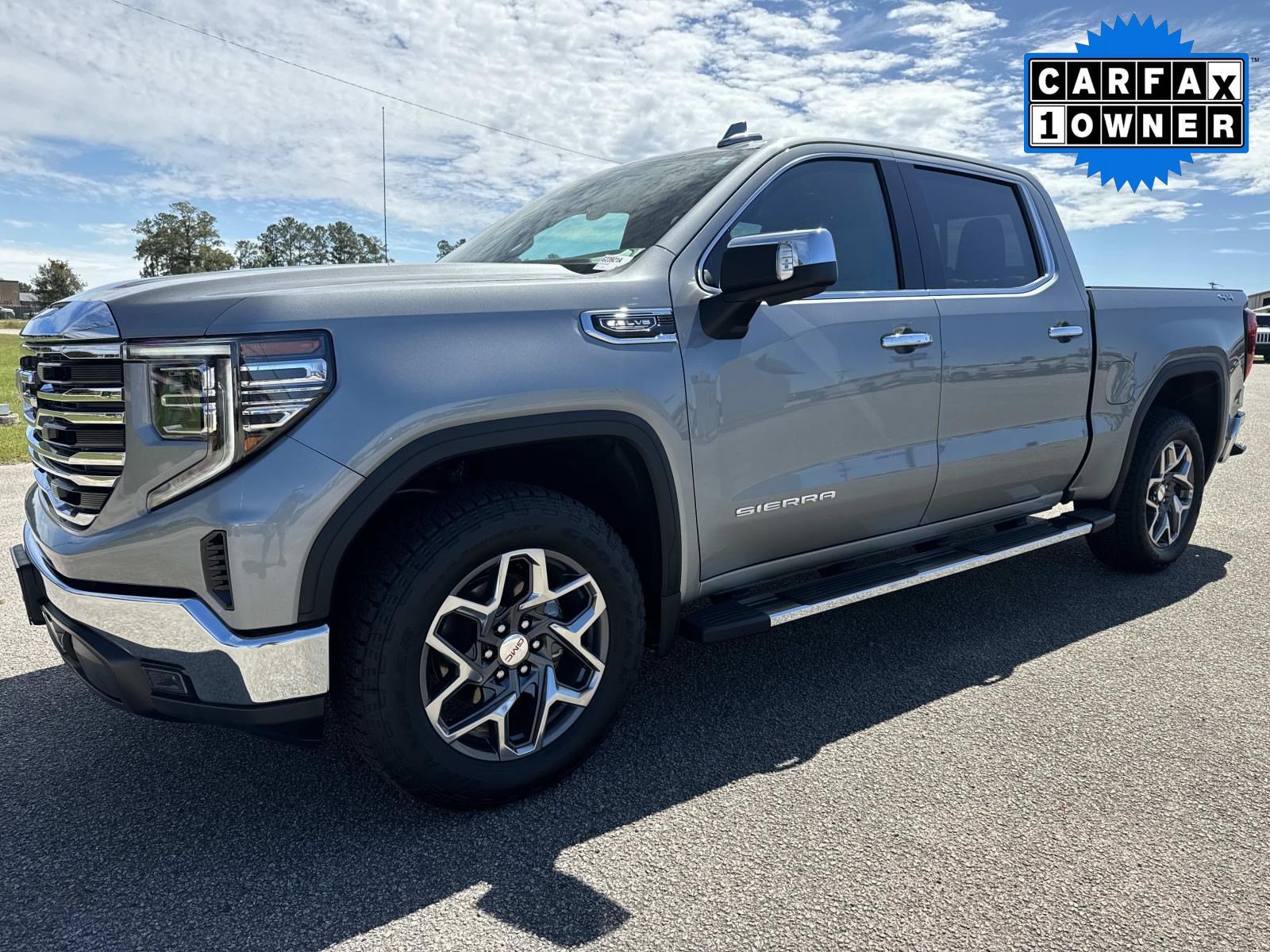 Used 2026 GMC Sierra 1500 SLT w/ SLT Premium Package AWD/4WD image 8