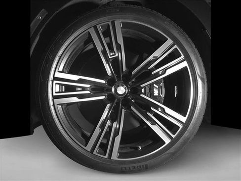 Certified 2024 BMW 760i xDrive w/ Executive Package image 9