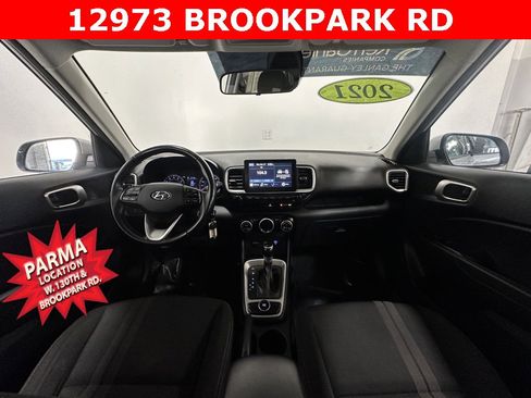 Used 2021 Hyundai Venue SEL image 20